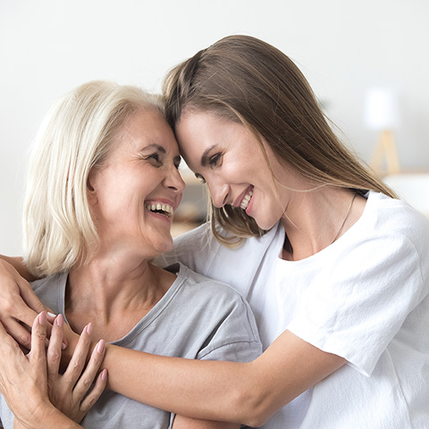 Impact des troubles du comportement dans la vie quotidienne : désorientation, agressivité, isolement social, accompagnement des proches et solutions pour seniors en 2025