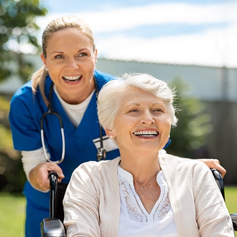 Maison de repos publique en Belgique, offrant des services adaptés à des tarifs accessibles pour les seniors.