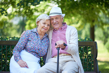 Comment les personnes âgées peuvent-elles rester socialement actives?